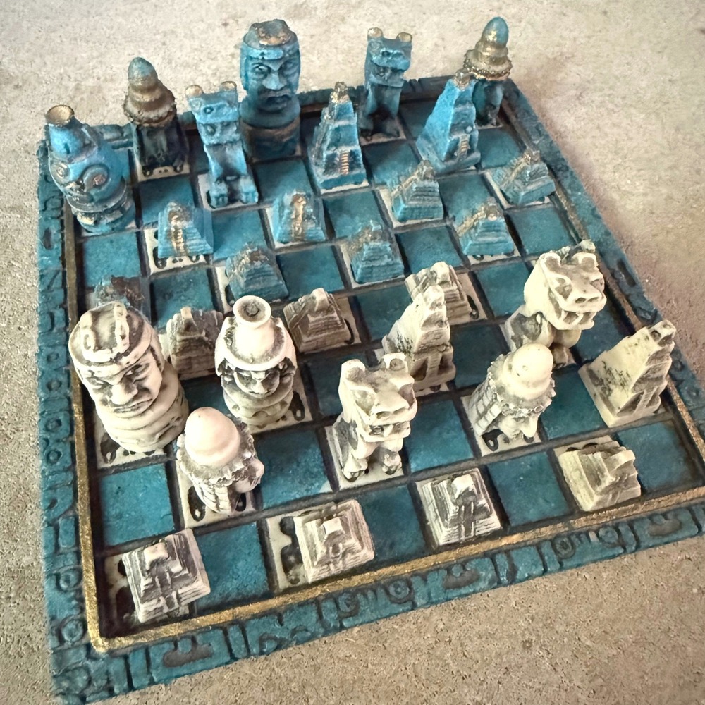 Vintage Aztec Mayan Chess Set Board Game Complete 32 Pieces Turquoise White